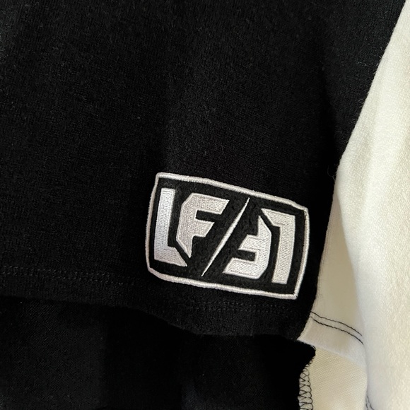 LF Crop Top - Picture 4 of 4